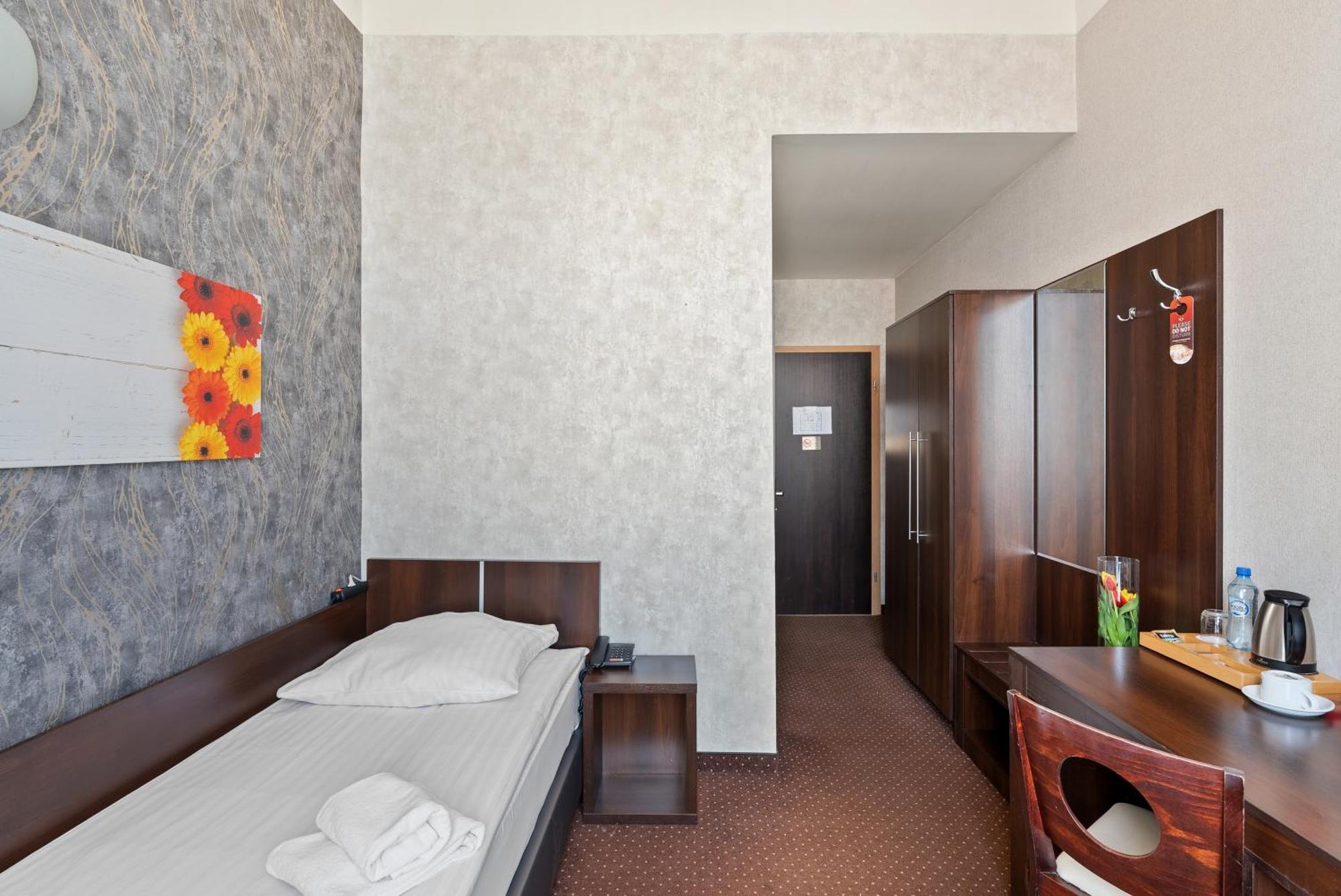 Hotel Diament Economy Gliwice Exterior photo