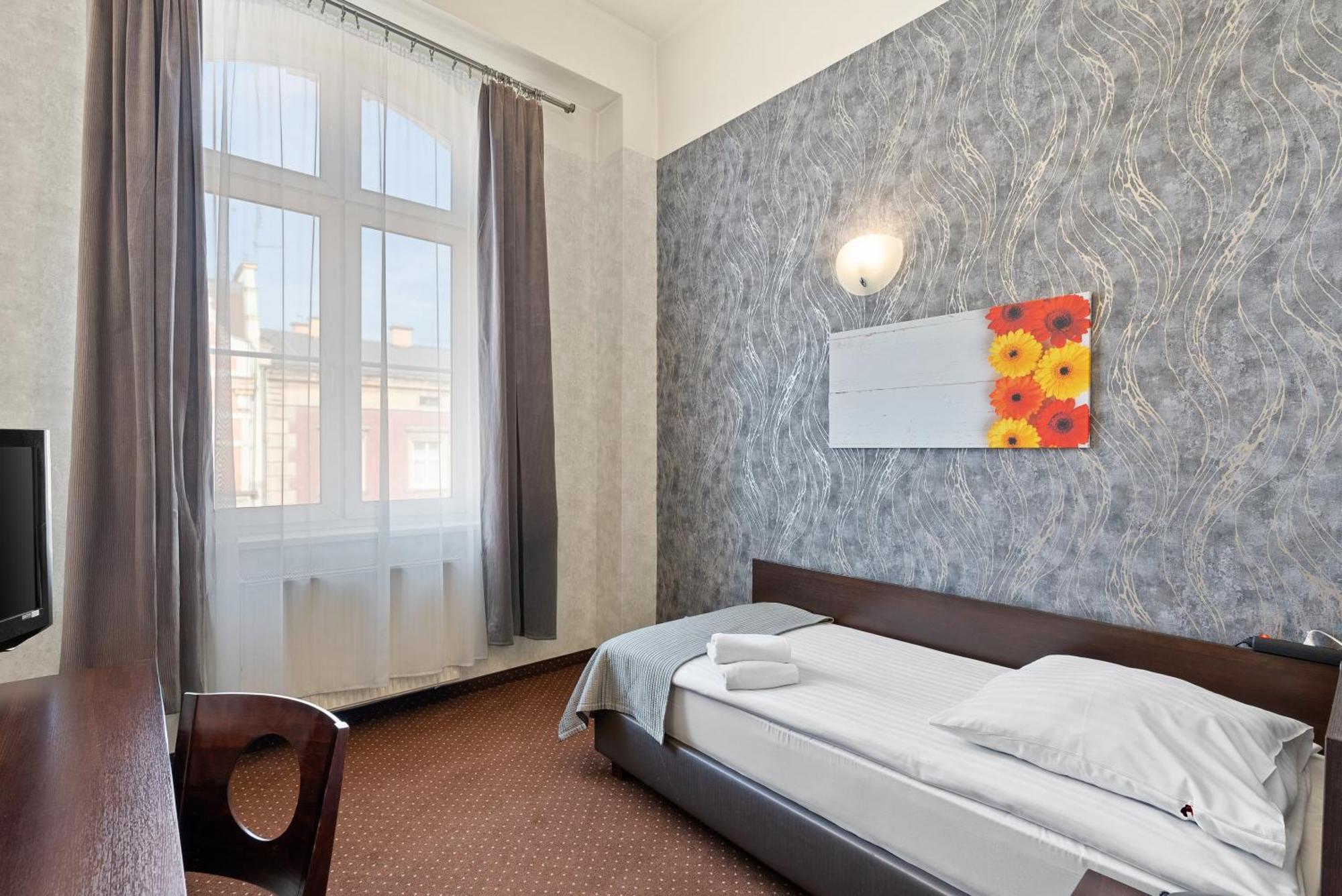 Hotel Diament Economy Gliwice Exterior photo